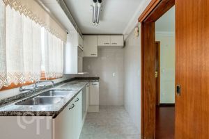 Image 3 - 717498