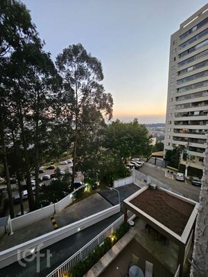 Image 16 - 718102