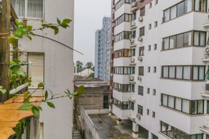 Image 12 - 718568