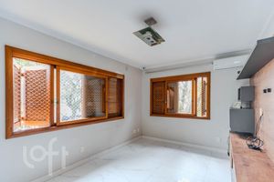 Image 34 - 718818