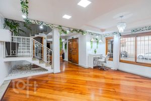 Image 1 - 718818