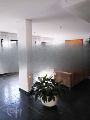 Image 7 - 718966