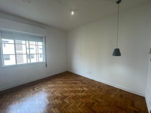 Image 3 - 719027