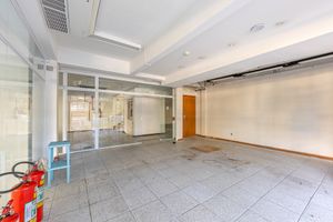 Image 11 - 726263