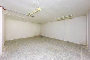 Image 10 - 726263
