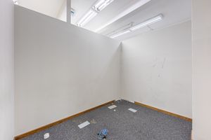 Image 19 - 726263