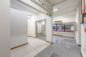 Image 20 - 726263