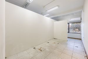 Image 22 - 726263