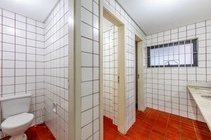 Image 29 - 726263