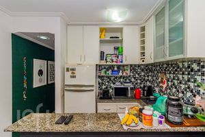 Image 12 - 726415