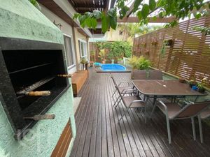 Image 16 - 726536