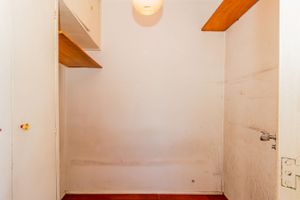 Image 38 - 726676