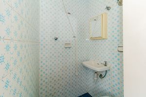 Image 36 - 726676