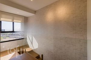 Image 23 - 726677