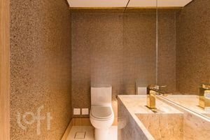 Image 14 - 726677