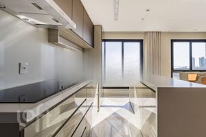 Image 15 - 726677