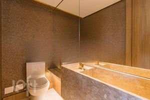 Image 13 - 726677