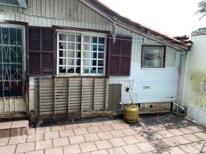 Image 12 - 726794