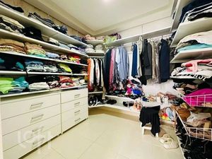 Image 19 - 727346