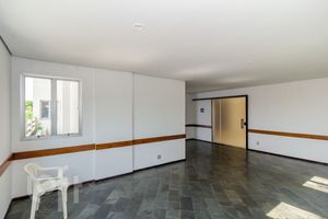 Image 34 - 727426