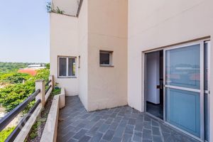 Image 38 - 727426