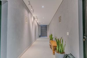 Image 19 - 728151