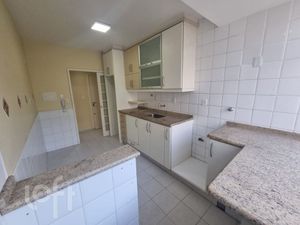 Image 22 - 728215