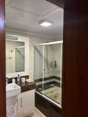 Image 10 - 728233