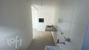 Image 4 - 728450