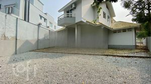 Image 17 - 728689
