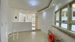 Image 4 - 728689