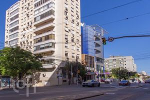 Image 22 - 728861
