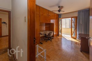 Image 11 - 728861