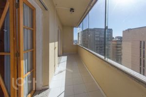 Image 1 - 728861