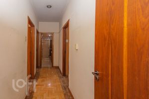 Image 10 - 728861