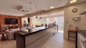 Image 17 - 728915