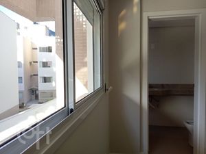 Image 4 - 728918