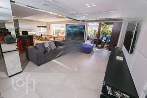 Image 6 - 728934