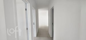 Image 6 - 728935