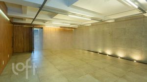 Image 28 - 729632