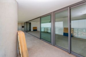 Image 9 - 729680