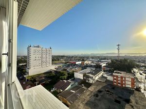 Image 10 - 729690