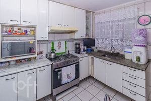 Image 9 - 729861