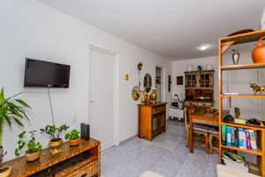 Image 4 - 729932
