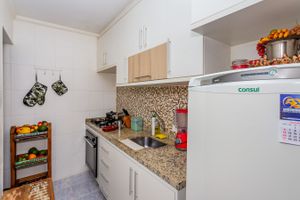 Image 15 - 729932