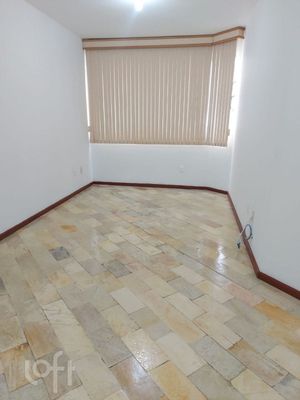 Image 3 - 729947
