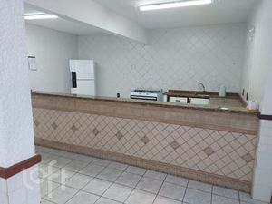 Image 19 - 729947