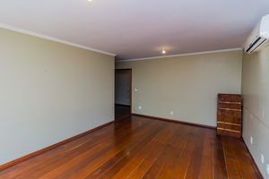 Image 14 - 730017