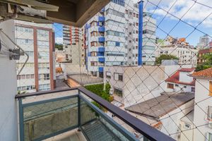 Image 40 - 730017