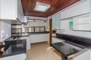 Image 18 - 730017